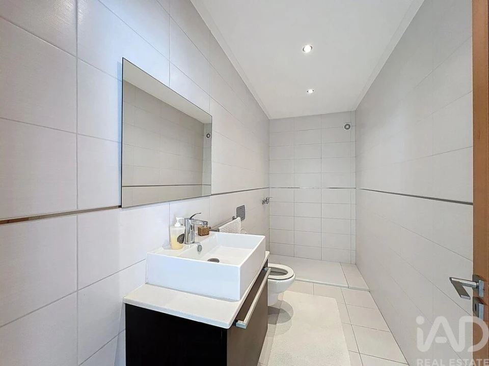 Moradia T3 para Venda em Rio Mau Foto 24