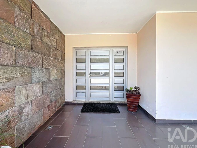 Moradia T3 para Venda em Rio Mau Foto 12