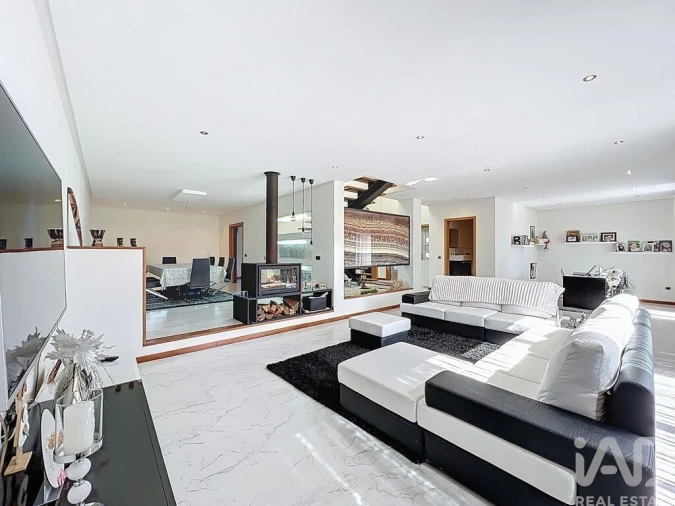 Moradia T3 para Venda em Rio Mau Foto 21