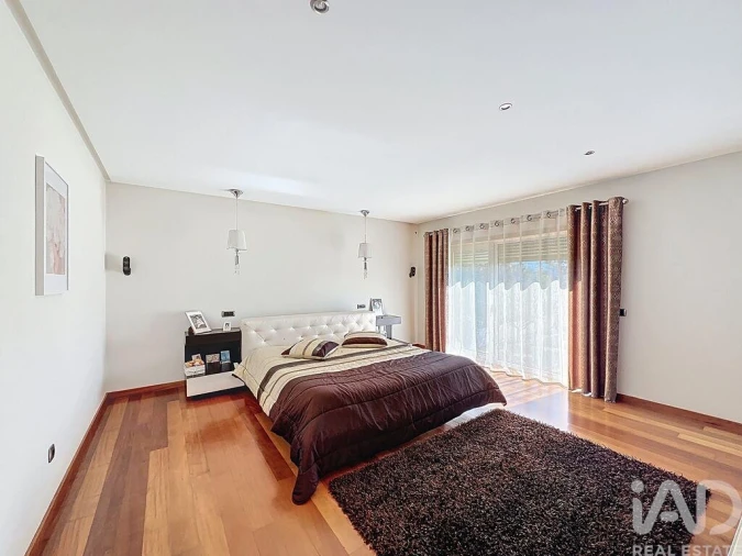 Moradia T3 para Venda em Rio Mau Foto 28