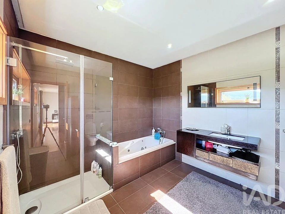 Moradia T3 para Venda em Rio Mau Foto 31