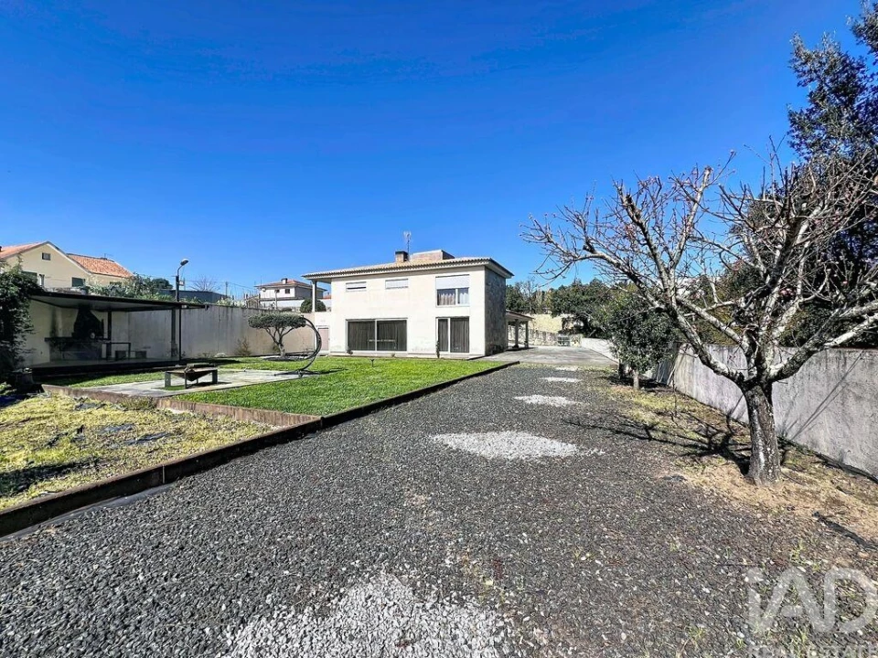 Moradia T3 para Venda em Rio Mau Foto 7