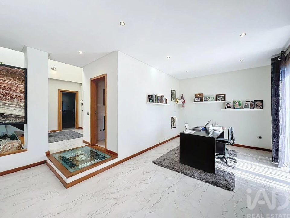 Moradia T3 para Venda em Rio Mau Foto 22