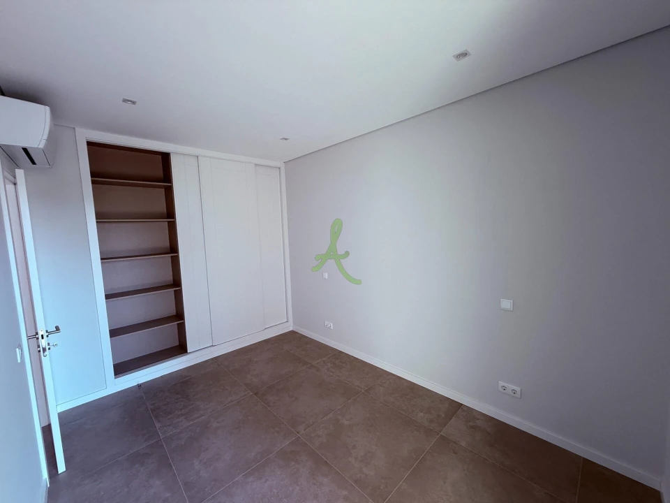 Apartamento T2 para Venda em Portimão Foto 28