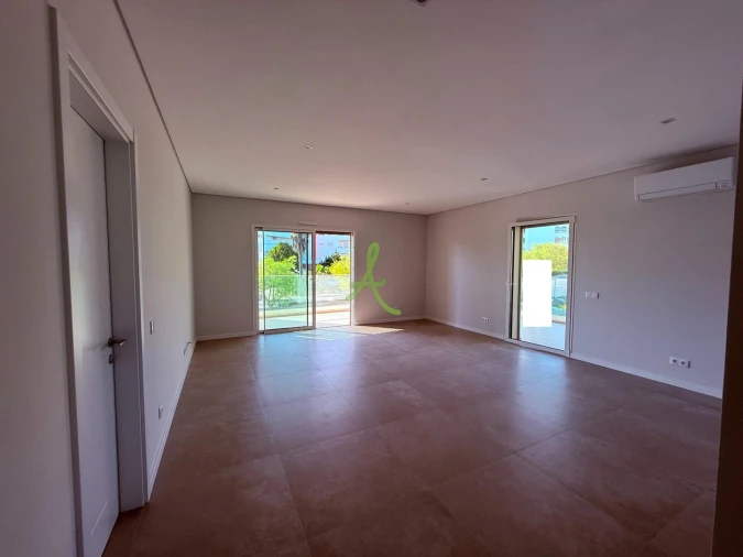 Apartamento T2 para Venda em Portimão Foto 19