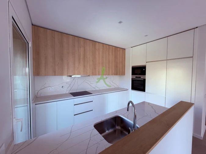 Apartamento T2 para Venda em Portimão Foto 13