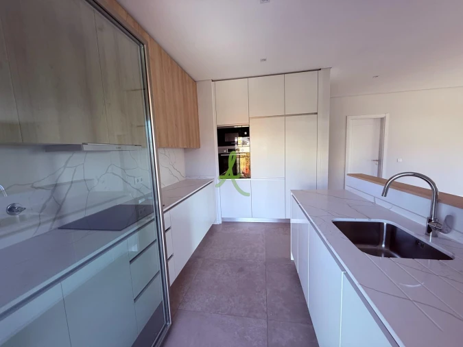 Apartamento T2 para Venda em Portimão Foto 18