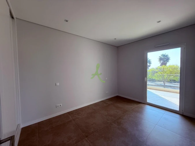 Apartamento T2 para Venda em Portimão Foto 25