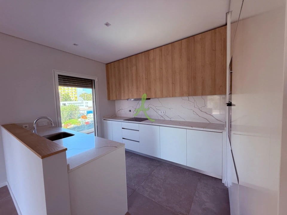 Apartamento T2 para Venda em Portimão Foto 12