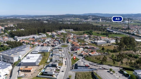 Terreno para Venda em Milheiros