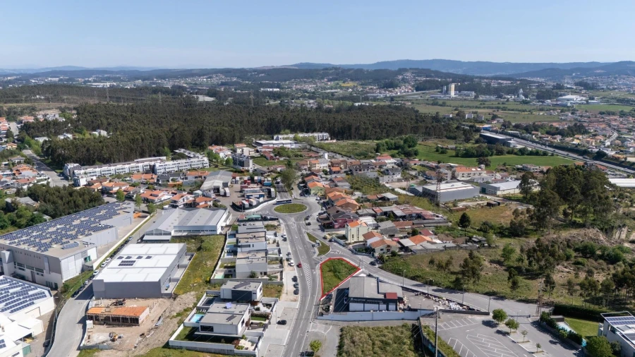 Terreno para Venda em Milheiros Foto 9