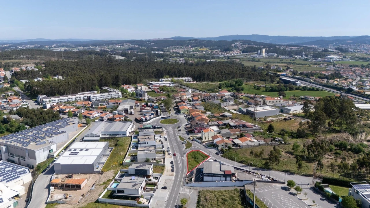 Terreno para Venda em Milheiros Foto 9