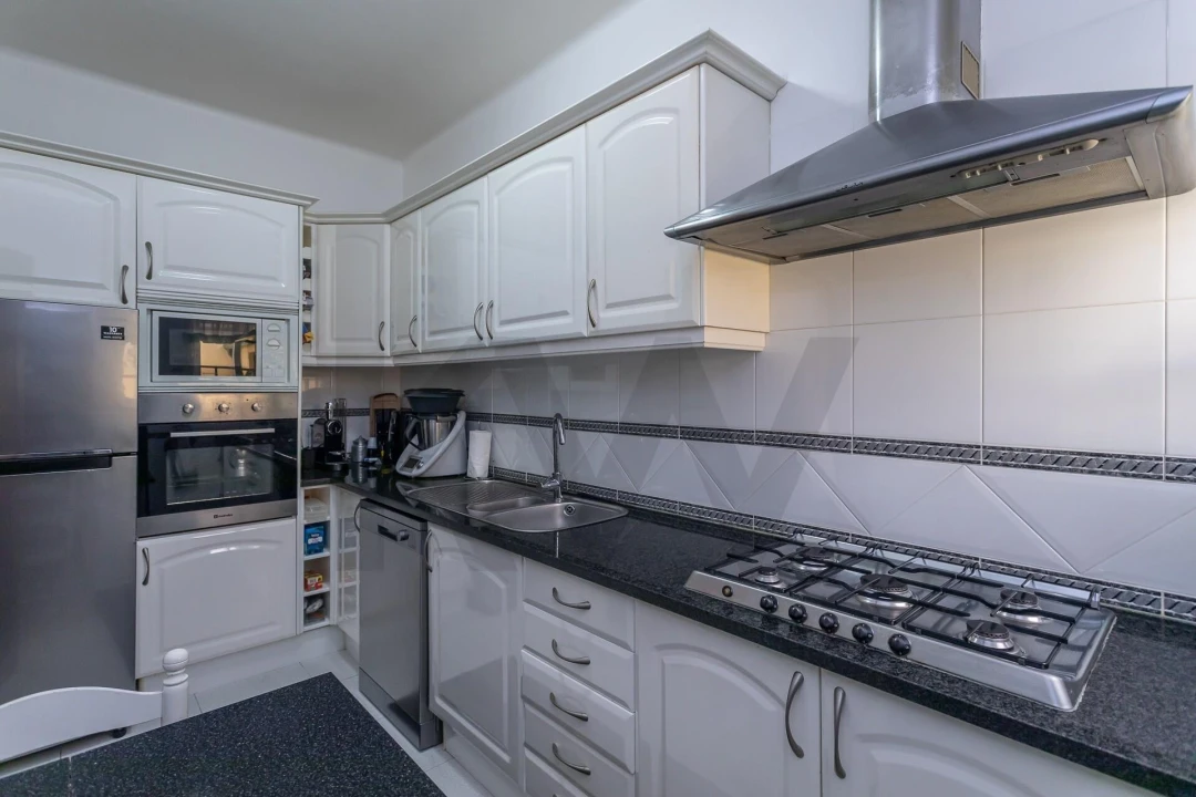 Moradia T4 para Venda em Santa Maria e São Miguel, São Martinho, São Pedro Penaferrim Foto 34