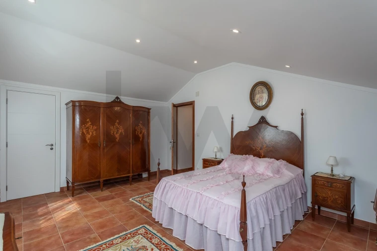 Moradia T4 para Venda em Santa Maria e São Miguel, São Martinho, São Pedro Penaferrim Foto 50