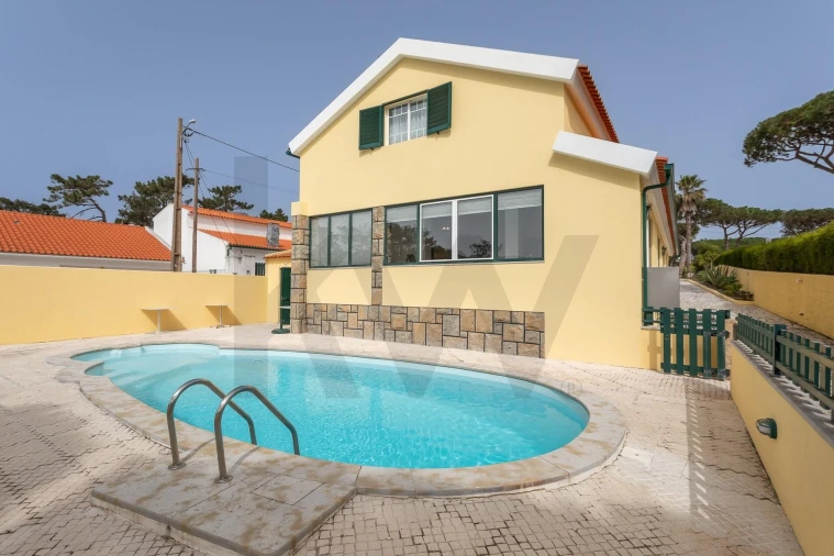 Moradia T4 para Venda em Santa Maria e São Miguel, São Martinho, São Pedro Penaferrim Foto 7