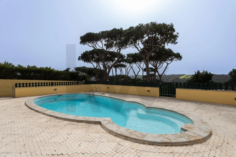 Moradia T4 para Venda em Santa Maria e São Miguel, São Martinho, São Pedro Penaferrim Foto 9