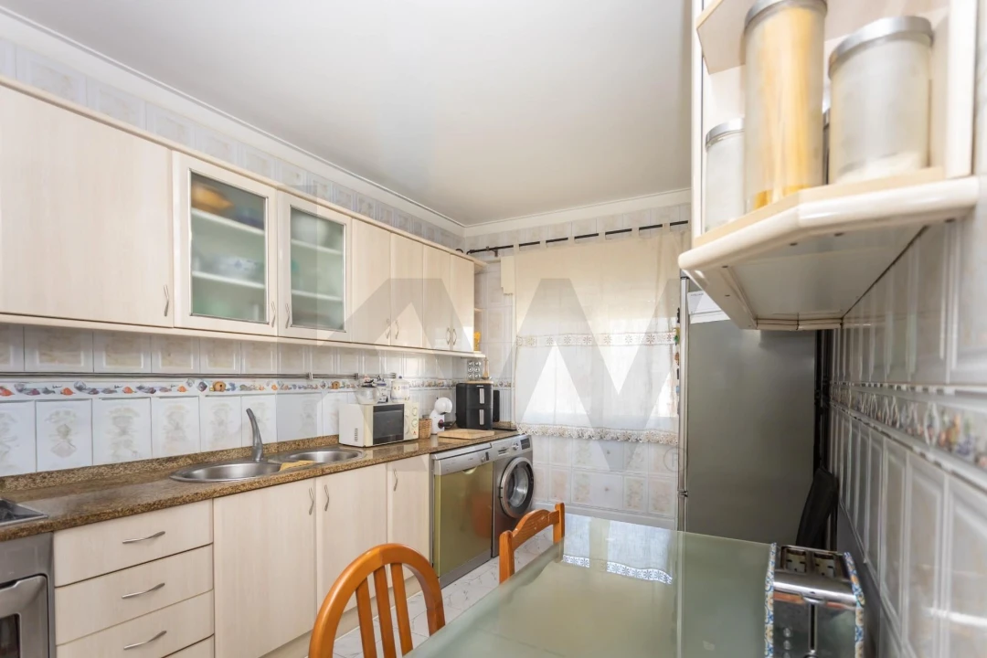 Apartamento T3 para Venda em Amora Foto 8