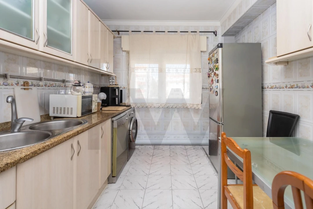 Apartamento T3 para Venda em Amora Foto 6