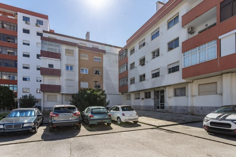 Apartamento T3 para Venda em Amora Foto 29