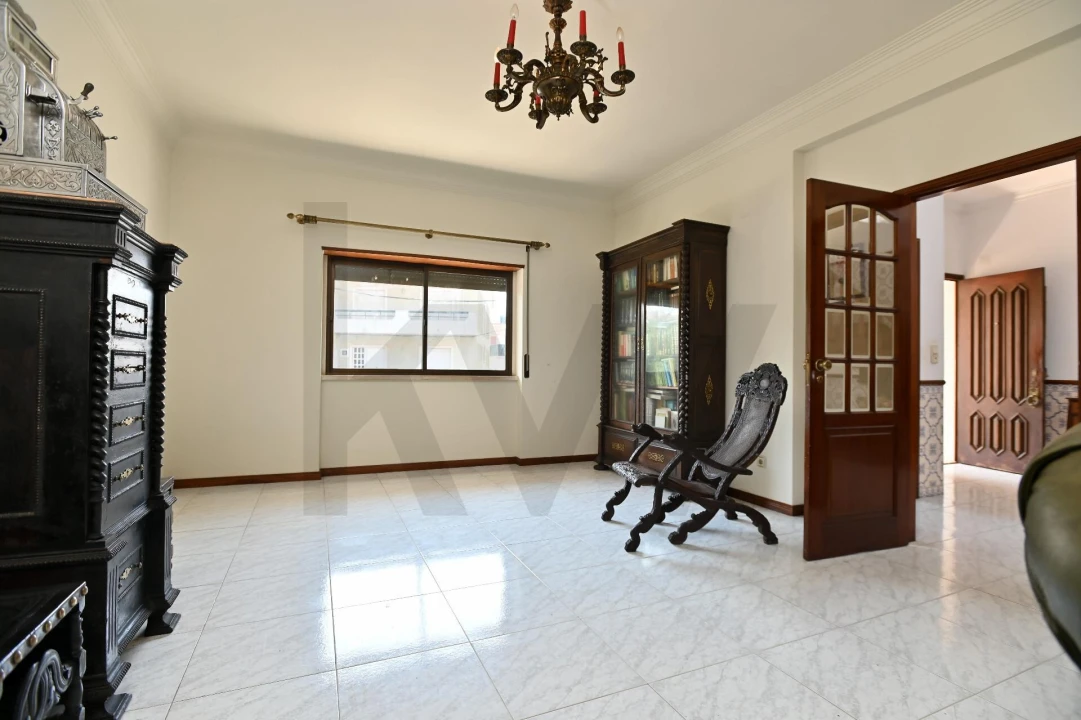 Moradia T5 para Venda em Algueirão-Mem Martins Foto 4