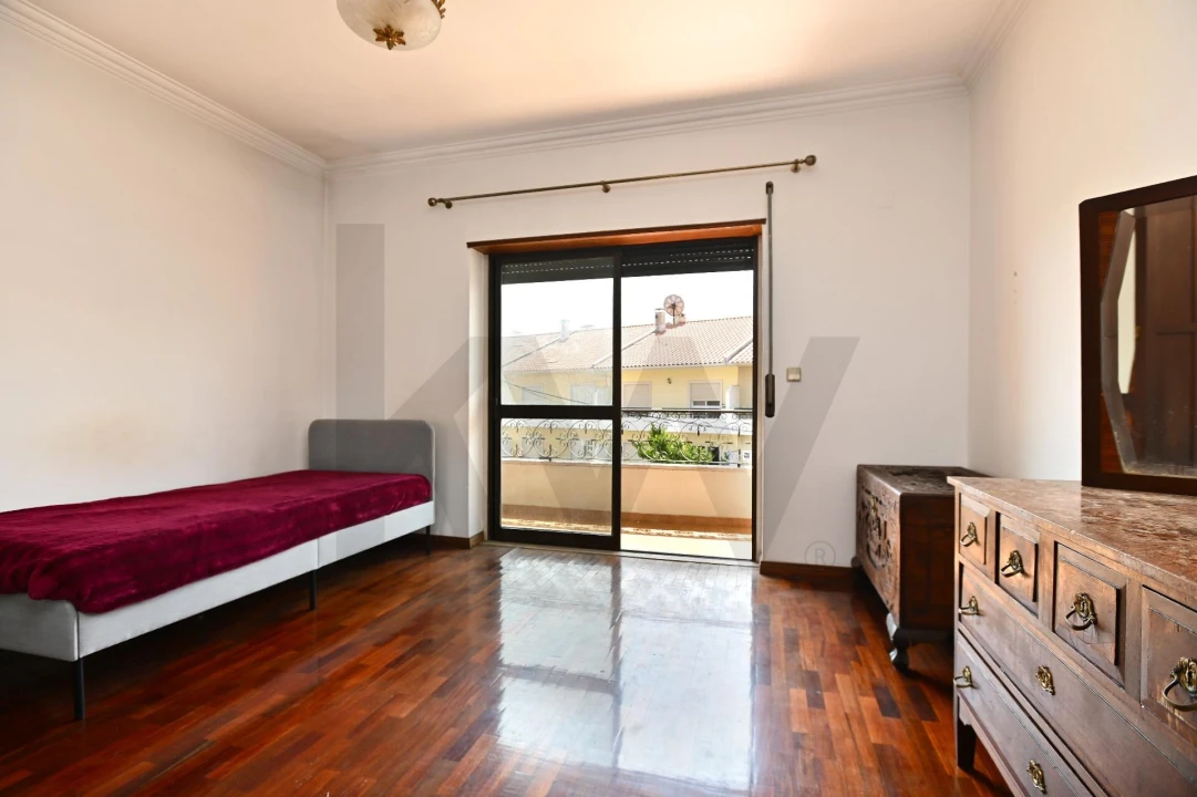 Moradia T5 para Venda em Algueirão-Mem Martins Foto 22