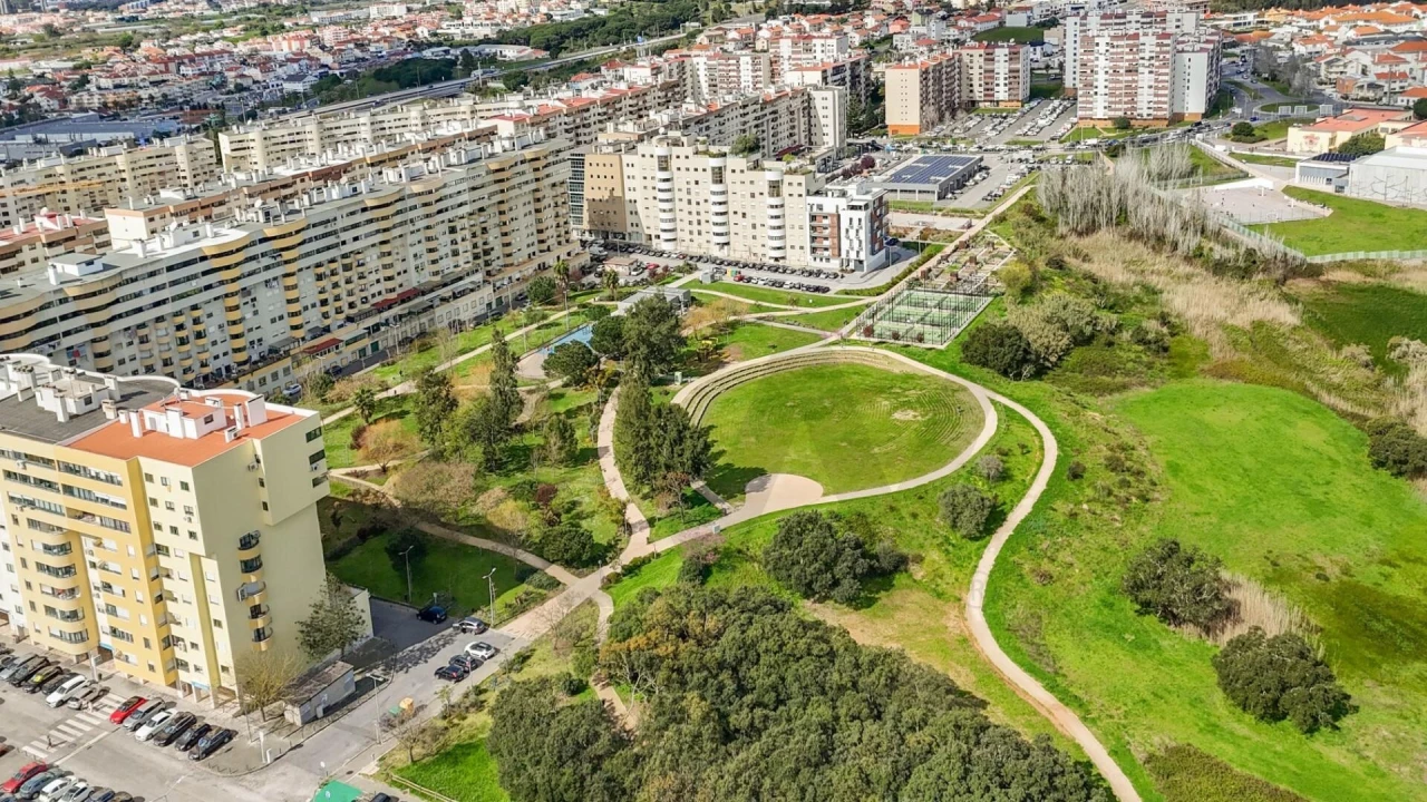 Apartamento T3 para Venda em Loures Foto 53