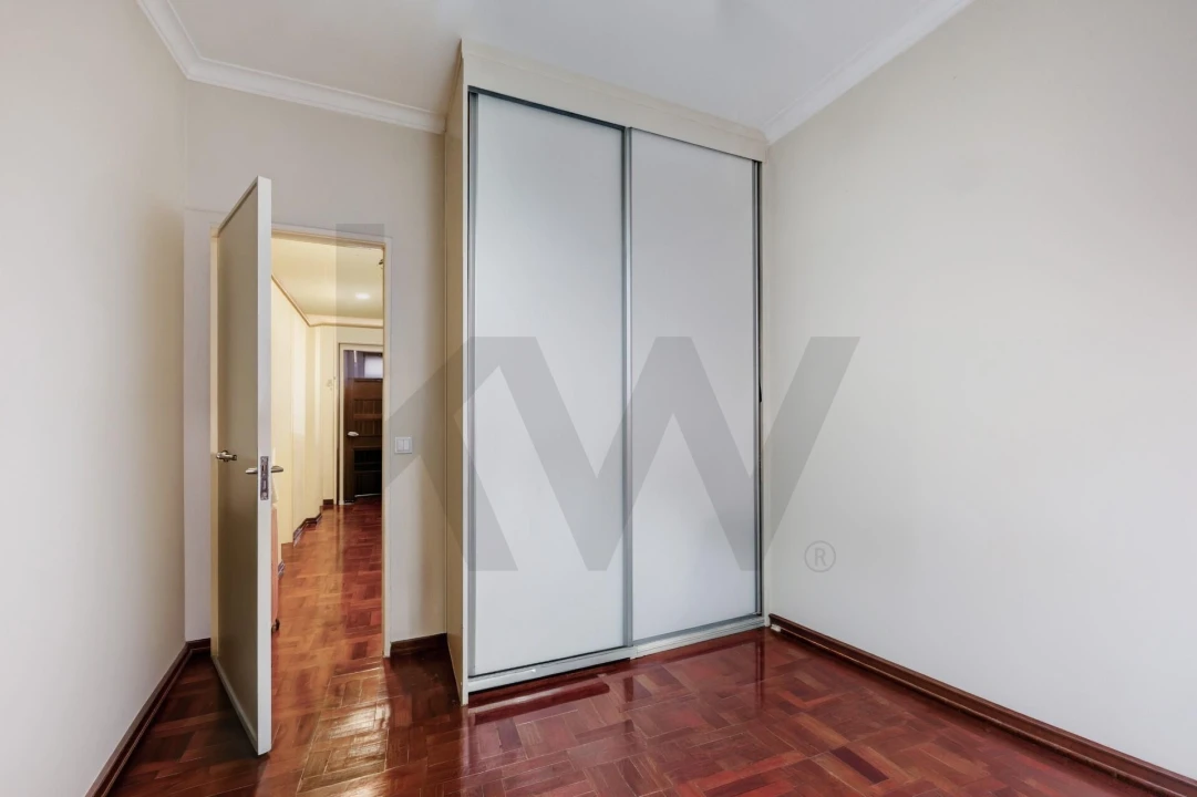 Apartamento T2 para Venda em Agualva e Mira-Sintra Foto 14