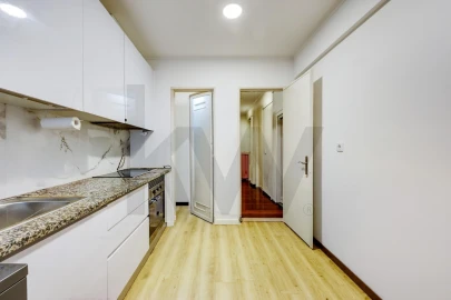 Apartamento T2 para Venda em Agualva e Mira-Sintra