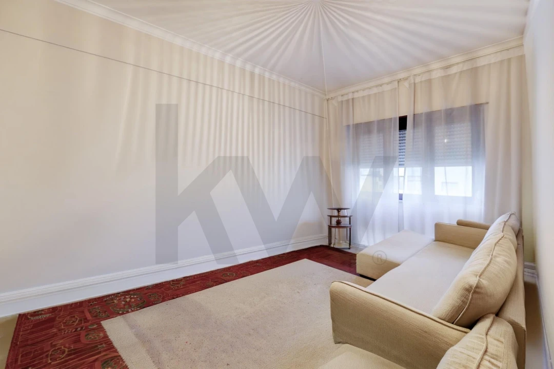 Apartamento T2 para Venda em Agualva e Mira-Sintra Foto 6