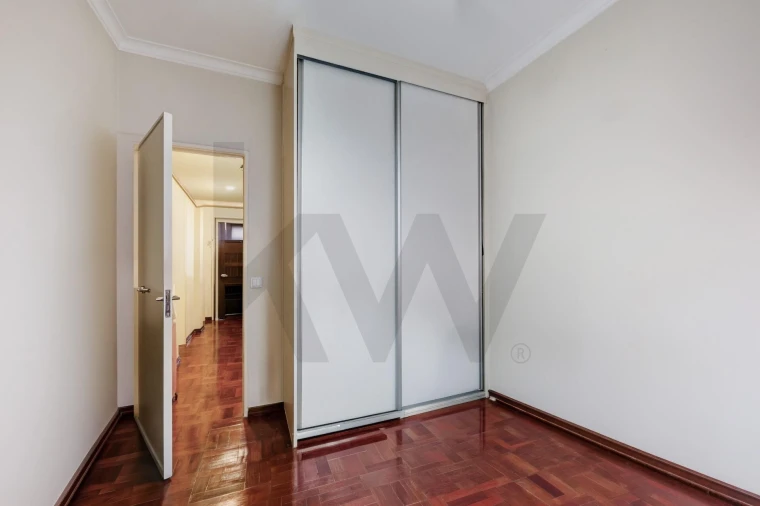 Apartamento T2 para Venda em Agualva e Mira-Sintra Foto 14