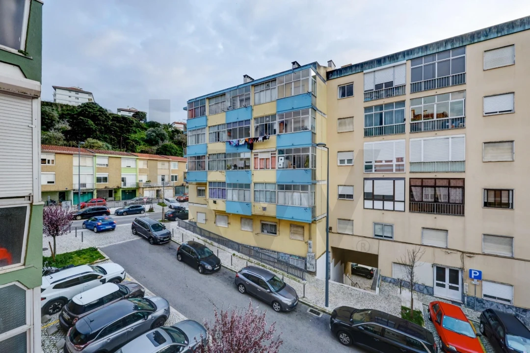 Apartamento T2 para Venda em Agualva e Mira-Sintra Foto 18