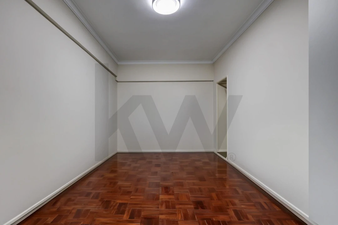 Apartamento T2 para Venda em Agualva e Mira-Sintra Foto 11