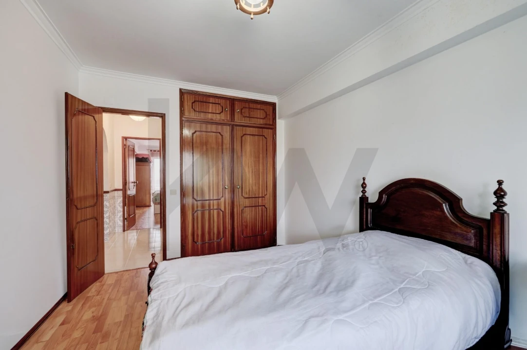 Apartamento T2 para Venda em Algueirão-Mem Martins Foto 15