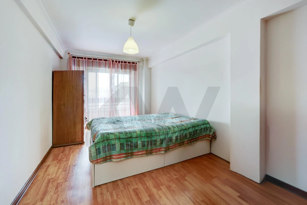 Apartamento T2 para Venda em Algueirão-Mem Martins Foto 13