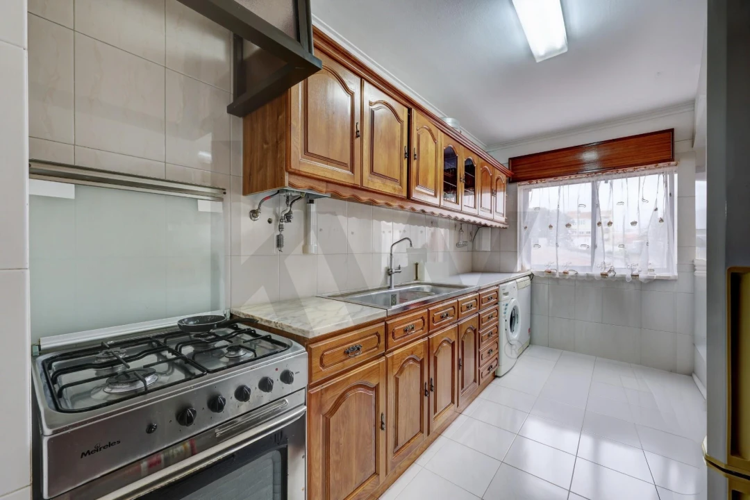 Apartamento T2 para Venda em Algueirão-Mem Martins Foto 6