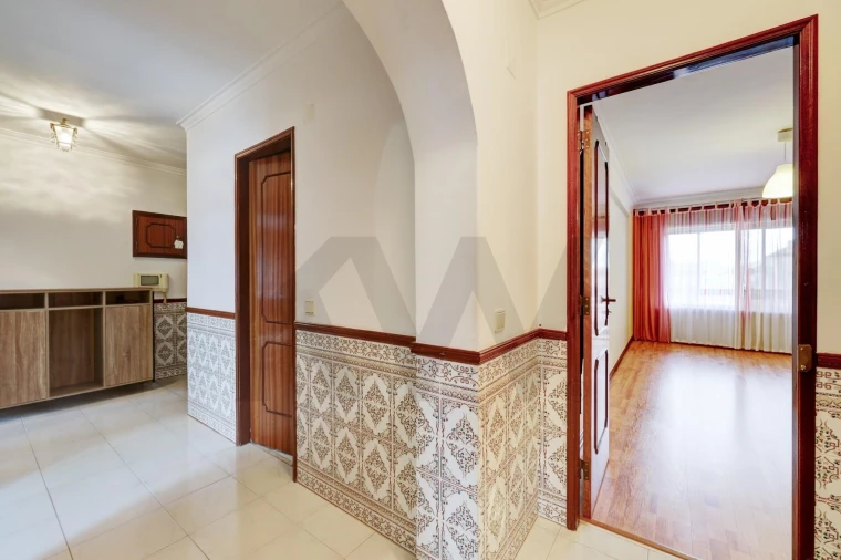 Apartamento T2 para Venda em Algueirão-Mem Martins Foto 17