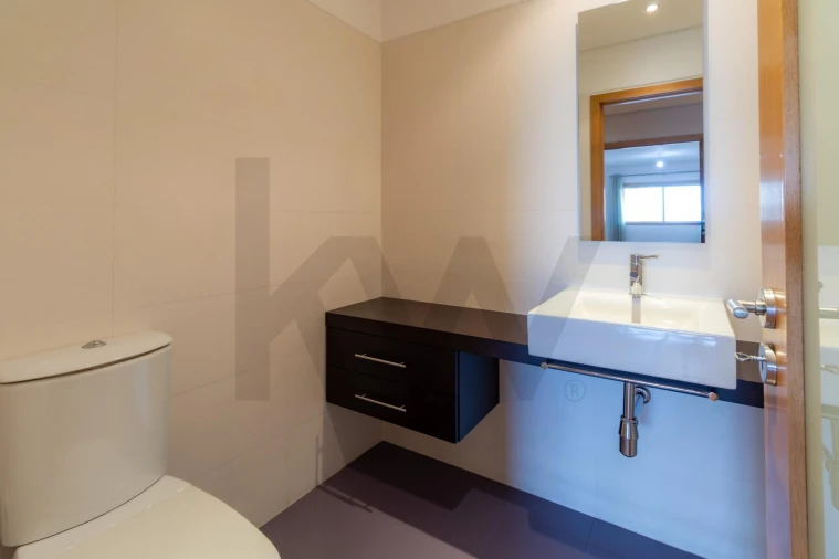 Apartamento T3 para Arrendamento em Pedrouços Foto 15