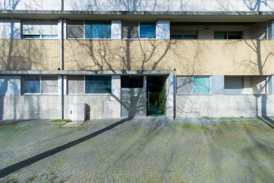 Apartamento T3 para Arrendamento em Pedrouços Foto 44