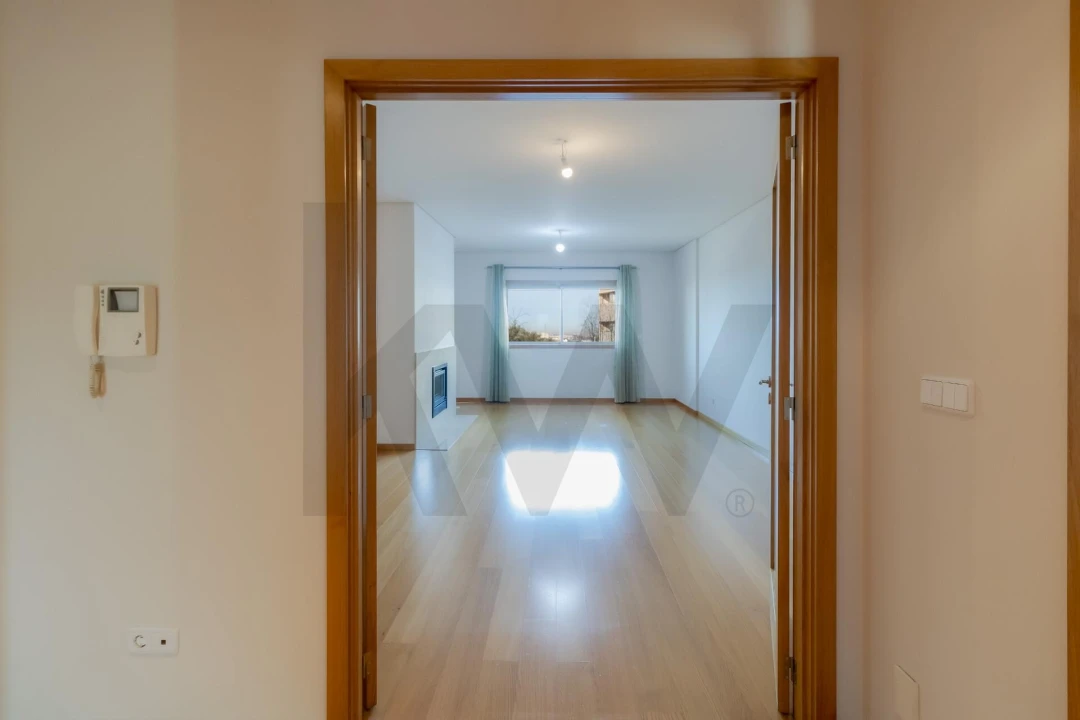 Apartamento T3 para Arrendamento em Pedrouços Foto 6