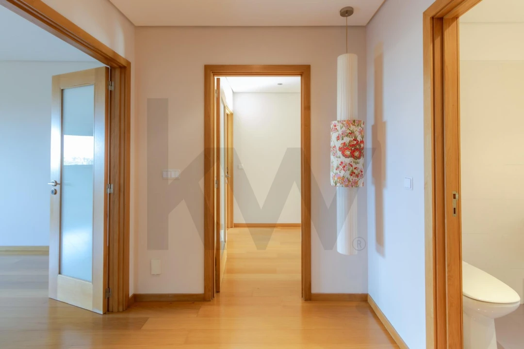 Apartamento T3 para Arrendamento em Pedrouços Foto 5