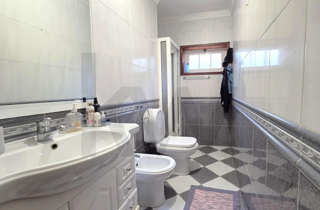 Apartamento T2 para Arrendamento em Amarante (São Gonçalo), Madalena, Cepelos e Gatão Foto 17