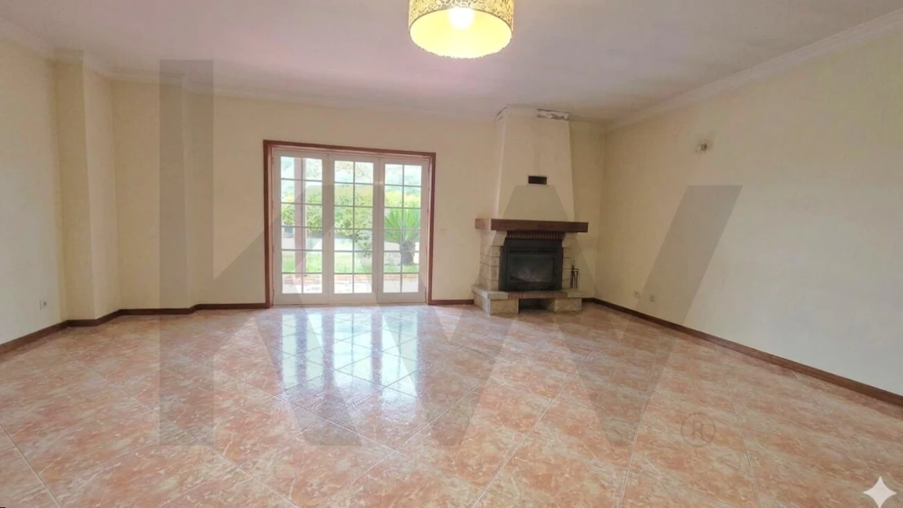 Apartamento T2 para Arrendamento em Amarante (São Gonçalo), Madalena, Cepelos e Gatão Foto 5