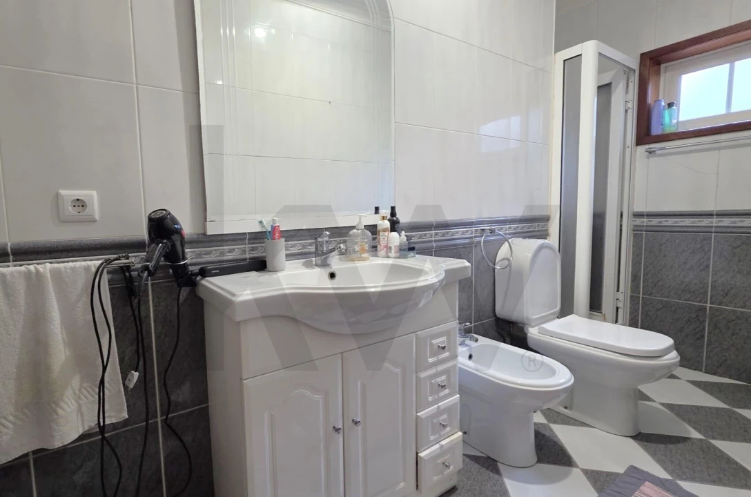 Apartamento T2 para Arrendamento em Amarante (São Gonçalo), Madalena, Cepelos e Gatão Foto 16