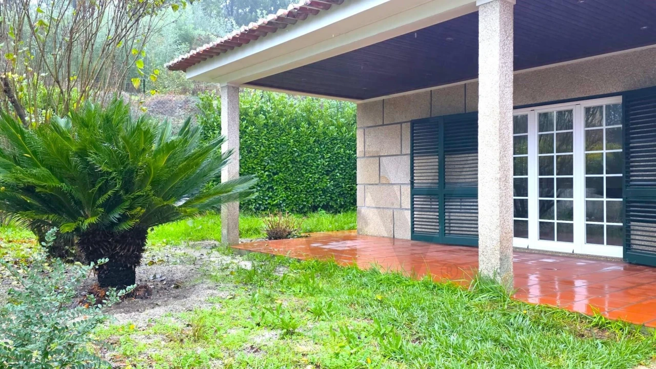 Apartamento T2 para Arrendamento em Amarante (São Gonçalo), Madalena, Cepelos e Gatão Foto 28