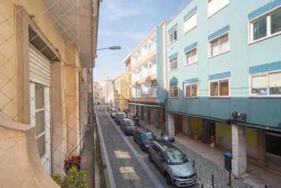 Apartamento T3 para Arrendamento em Campolide