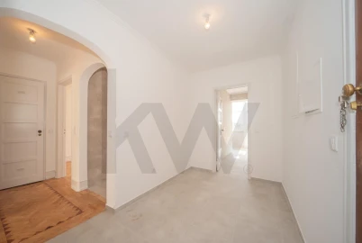 Apartamento T3 para Arrendamento em Campolide