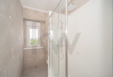Apartamento T3 para Arrendamento em Campolide