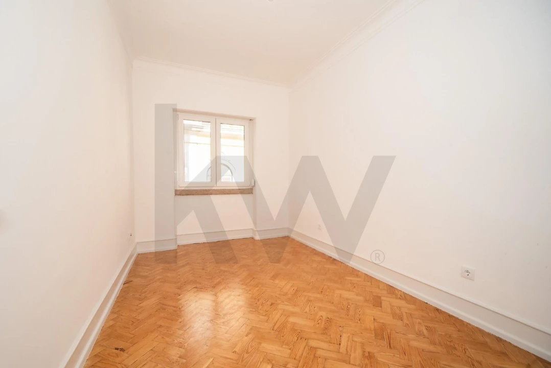 Apartamento T3 para Arrendamento em Campolide Foto 14
