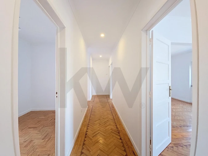 Apartamento T4 para Venda em Romeira e Várzea Foto 2