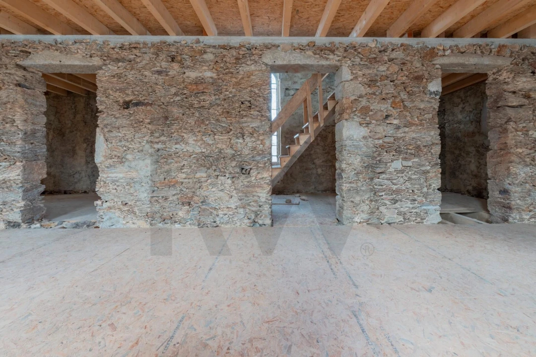 Moradia T5 para Venda em Vila de Cucujães Foto 47